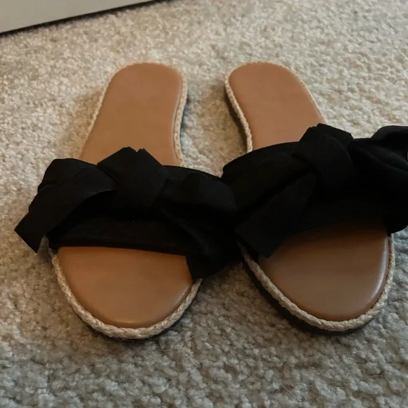 Sandals - Picture 2 of 2